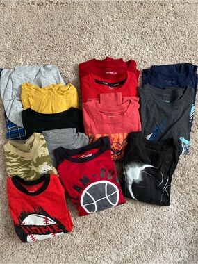 Boys 13 Pieces Long Sleeve Graphic Shirt Bundle- Size 6
